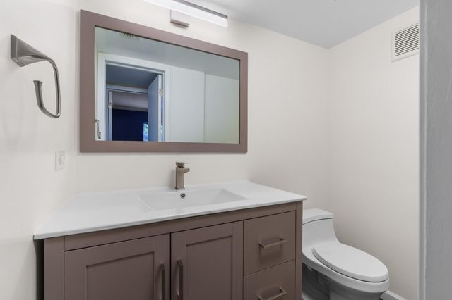 2015 NE 32nd Court 25, Pompano Beach, FL 33064