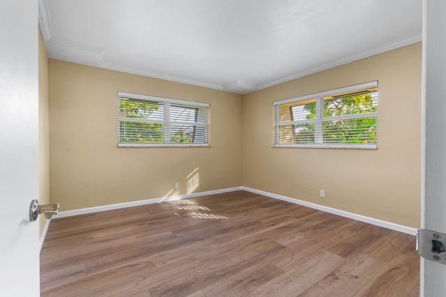 2015 NE 32nd Court 25, Pompano Beach, FL 33064