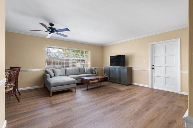 2015 NE 32nd Court 25, Pompano Beach, FL 33064