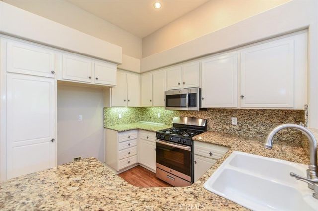 708 Solvay Aisle, Irvine, CA 92606