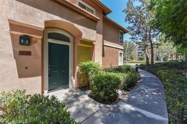 708 Solvay Aisle, Irvine, CA 92606