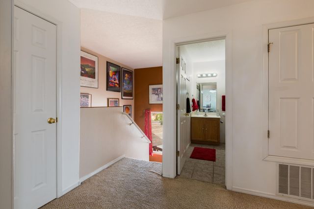 5056 Woodhaven Drive NE, Rio Rancho, NM 87144