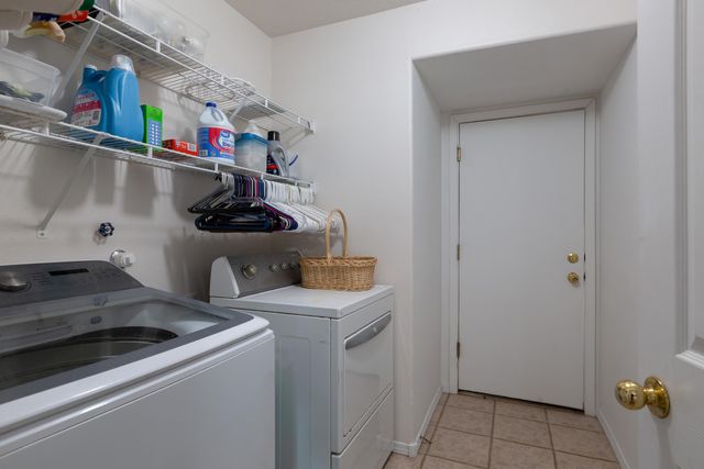 5056 Woodhaven Drive NE, Rio Rancho, NM 87144