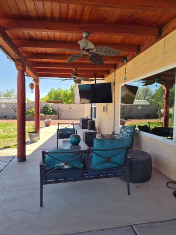 5056 Woodhaven Drive NE, Rio Rancho, NM 87144