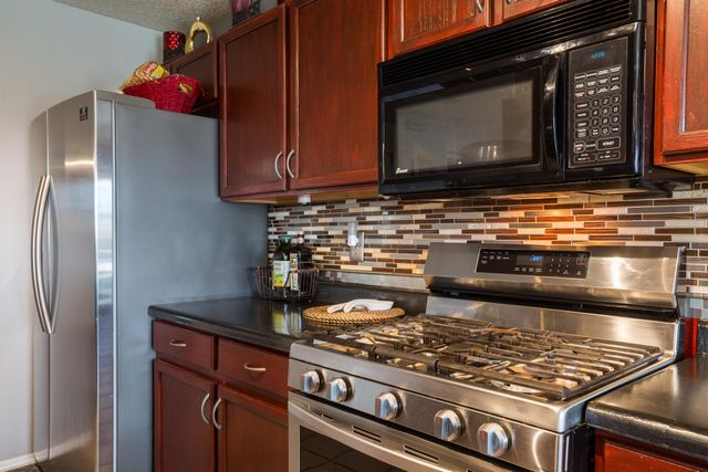 5056 Woodhaven Drive NE, Rio Rancho, NM 87144