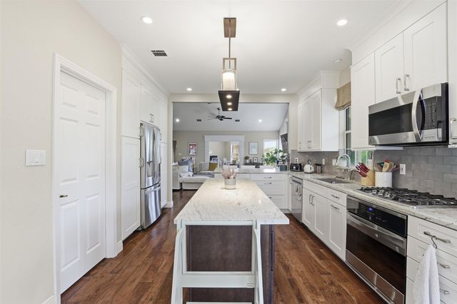 8506 Walhill CV, Austin, TX 78759