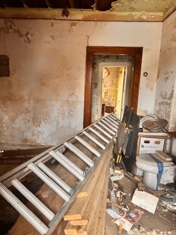 866 Floyd Street, Gary, IN 46403