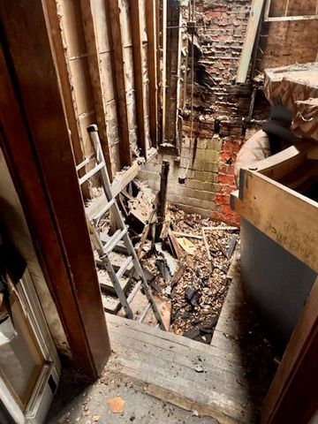 866 Floyd Street, Gary, IN 46403