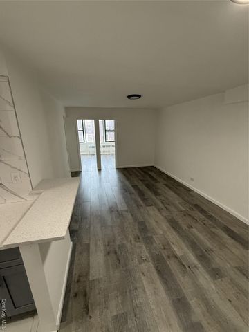 42-26 81 Street 7N, Elmhurst, NY 11373