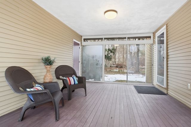 6 Old Village Rd, Acton, MA 01720