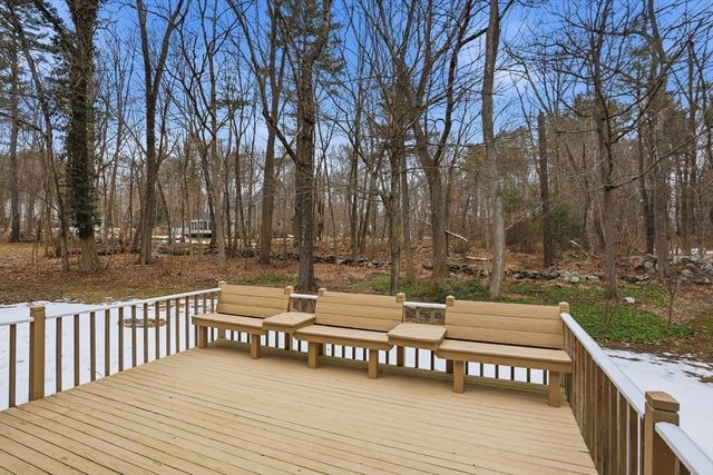 6 Old Village Rd, Acton, MA 01720