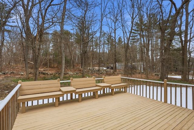 6 Old Village Rd, Acton, MA 01720