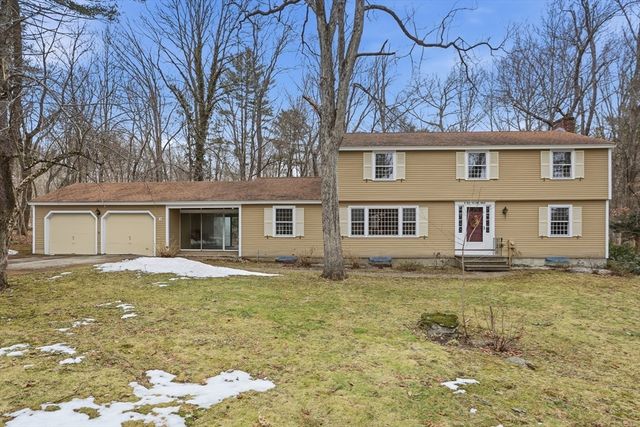 6 Old Village Rd, Acton, MA 01720