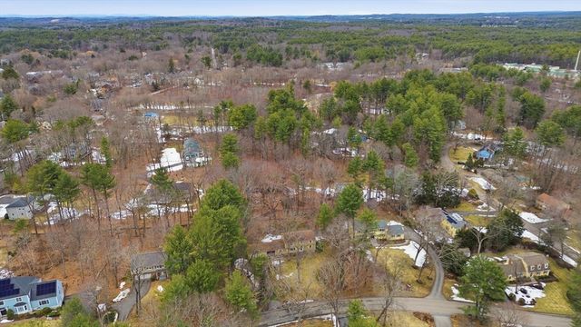 6 Old Village Rd, Acton, MA 01720