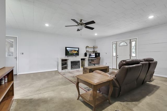 300 N Vernon Avenue, Newark, OH 43055