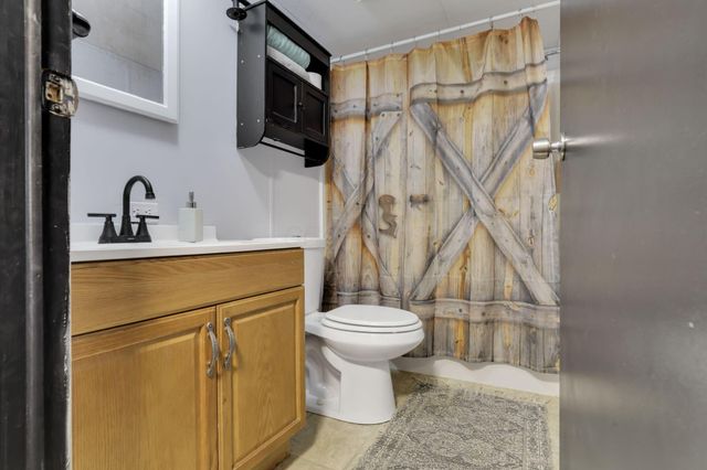 300 N Vernon Avenue, Newark, OH 43055