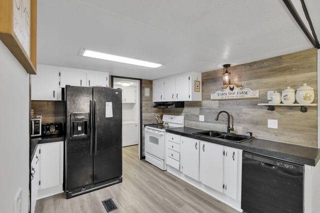 300 N Vernon Avenue, Newark, OH 43055