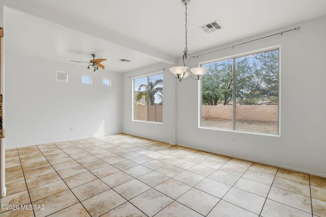 727 W Camino Curvitas, Sahuarita, AZ 85629