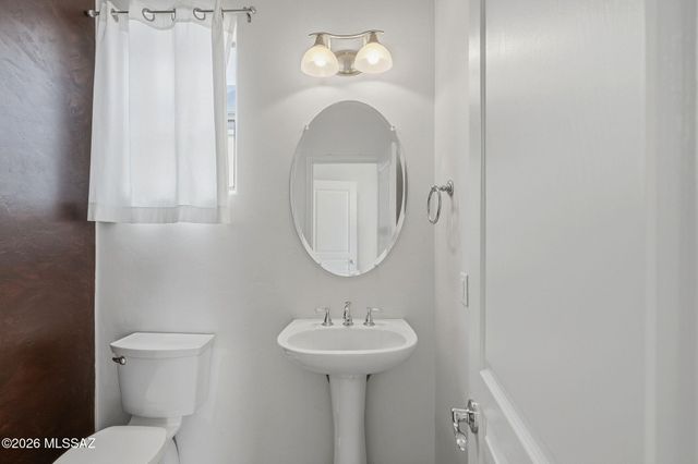 727 W Camino Curvitas, Sahuarita, AZ 85629