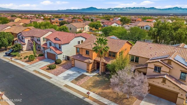 727 W Camino Curvitas, Sahuarita, AZ 85629