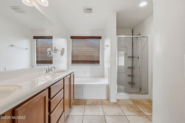 727 W Camino Curvitas, Sahuarita, AZ 85629