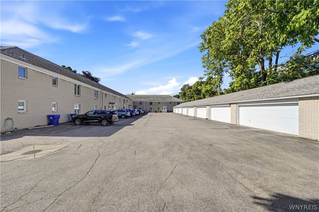 4415 Main Street 16, Amherst, NY 14226