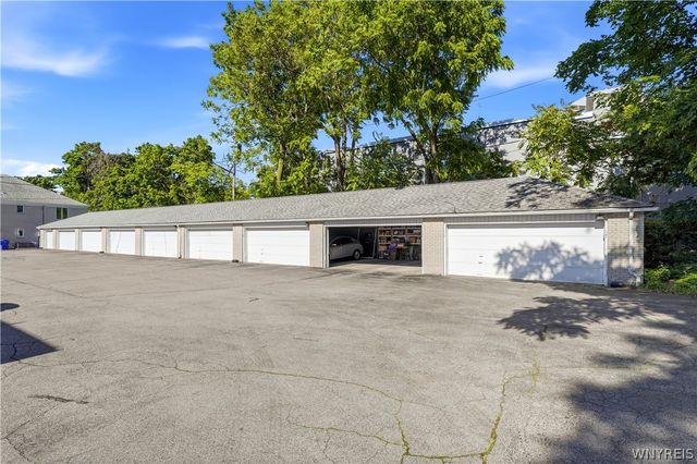 4415 Main Street 16, Amherst, NY 14226