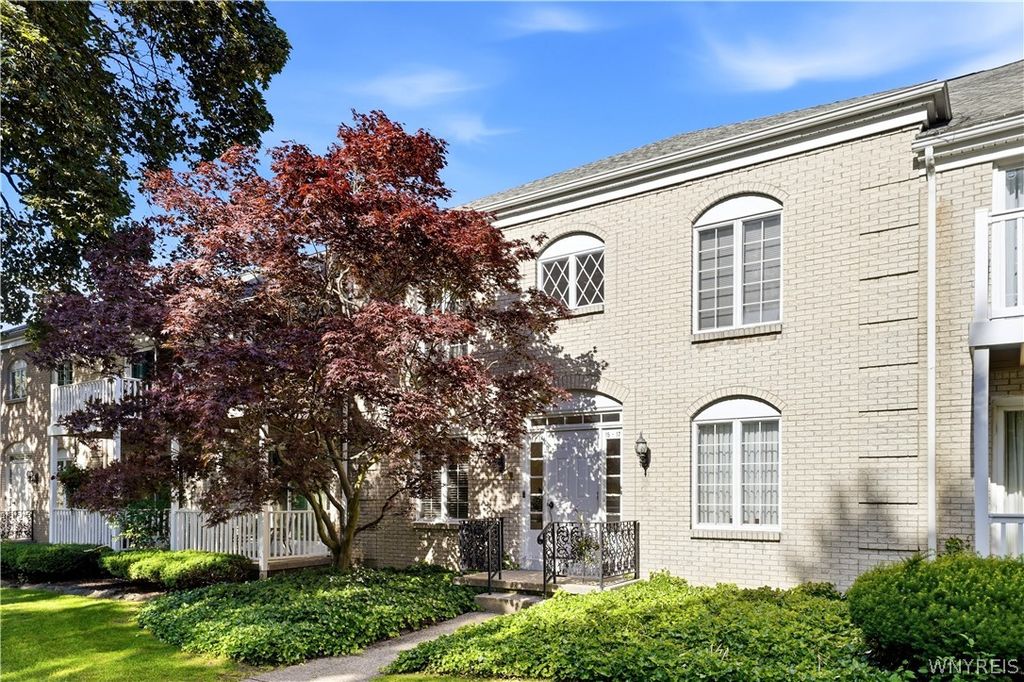 4415 Main Street 16, Amherst, NY 14226