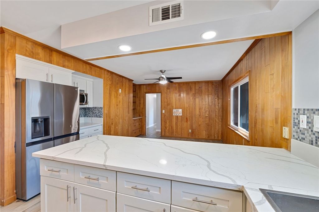 Image 12 of property listing at 184 Palmyra, San Bernardino, CA 92404