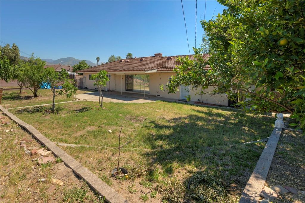 Image 26 of property listing at 184 Palmyra, San Bernardino, CA 92404