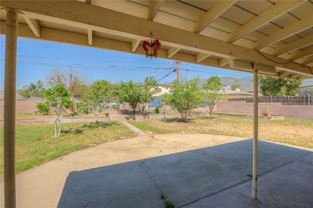 Image 29 of property listing at 184 Palmyra, San Bernardino, CA 92404