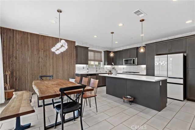 28341 Heather Green Way, Menifee, CA 92584