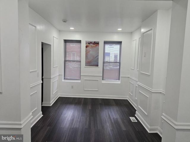 31 CHAMBERS ST, Trenton, NJ 08609