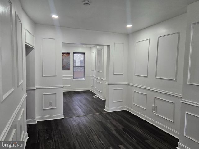 31 CHAMBERS ST, Trenton, NJ 08609