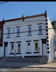 31 CHAMBERS ST, Trenton, NJ 08609
