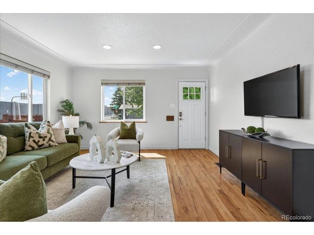 4800 Knox Ct, Denver, CO 80221