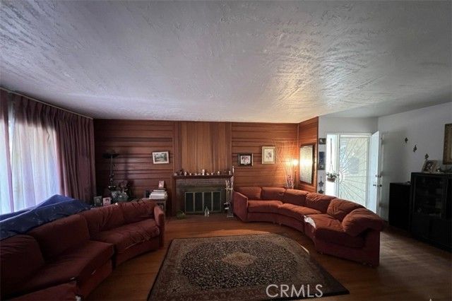 3013 Halldale Avenue, Los Angeles, CA 90018