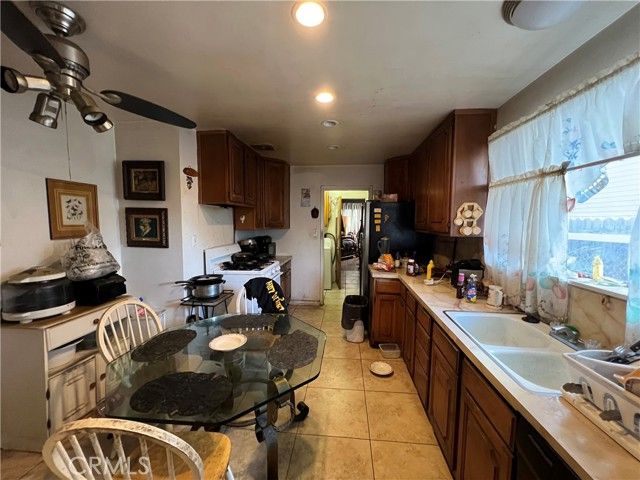 3013 Halldale Avenue, Los Angeles, CA 90018