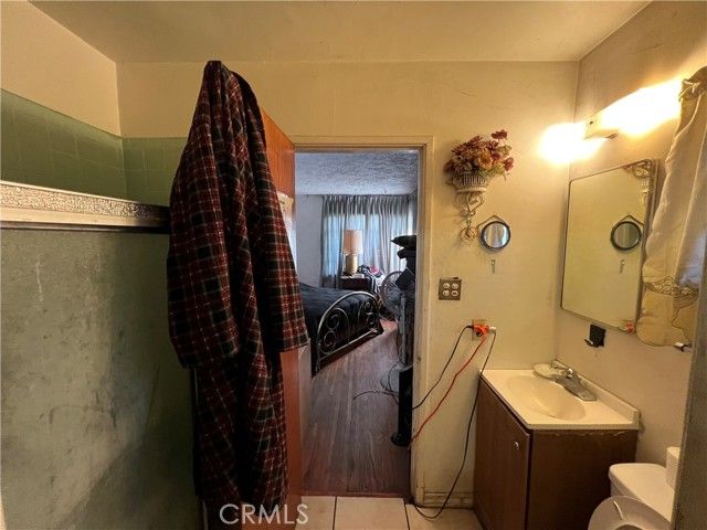 3013 Halldale Avenue, Los Angeles, CA 90018