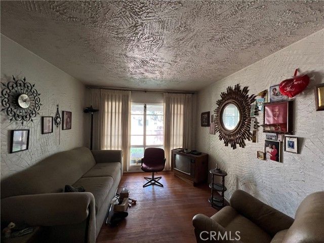 3013 Halldale Avenue, Los Angeles, CA 90018