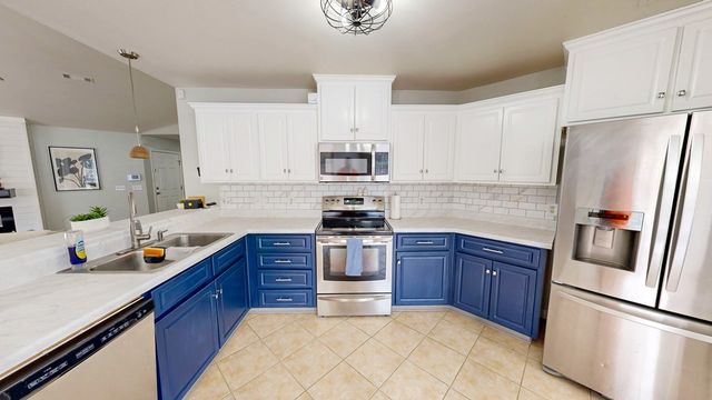 406 Powder Horn Drive, Midland City, AL 36350