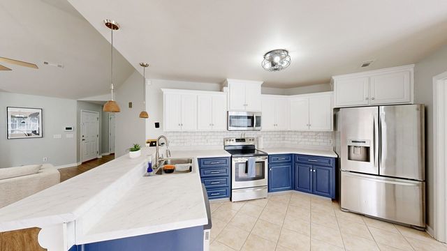 406 Powder Horn Drive, Midland City, AL 36350