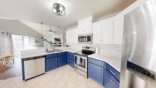 406 Powder Horn Drive, Midland City, AL 36350