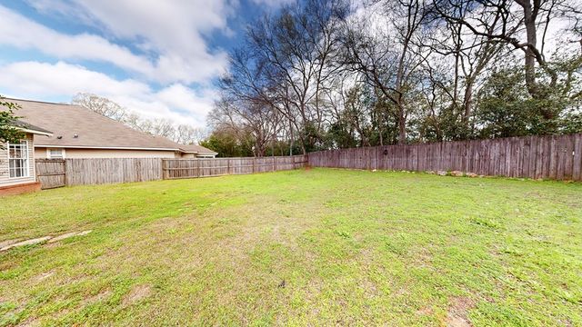406 Powder Horn Drive, Midland City, AL 36350