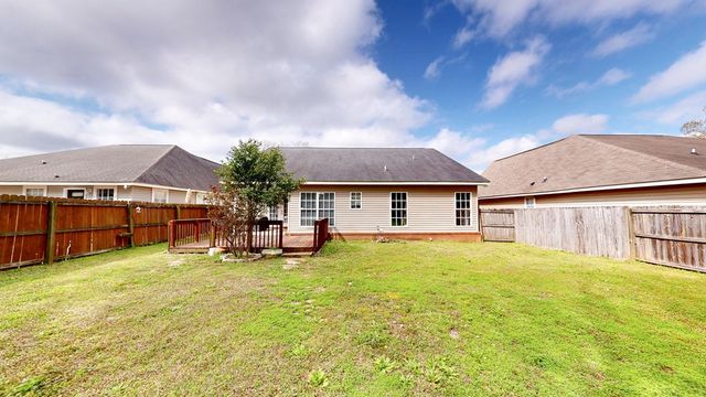 406 Powder Horn Drive, Midland City, AL 36350