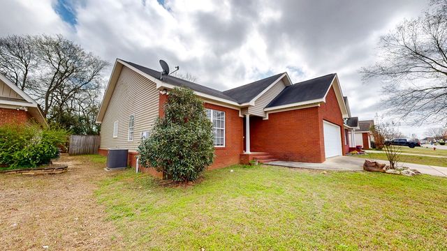 406 Powder Horn Drive, Midland City, AL 36350