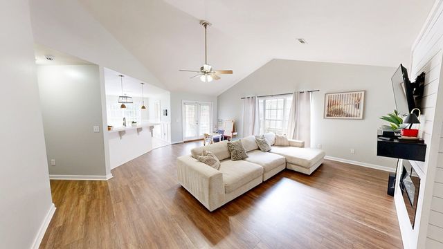 406 Powder Horn Drive, Midland City, AL 36350