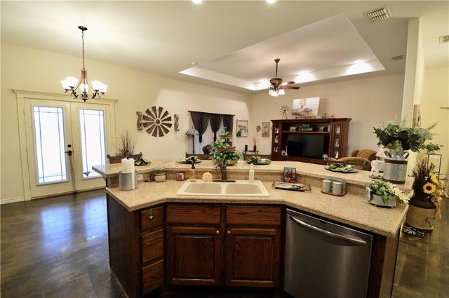 1717 Agarito Ave, Alice, TX 78332