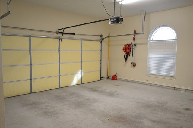 1717 Agarito Ave, Alice, TX 78332