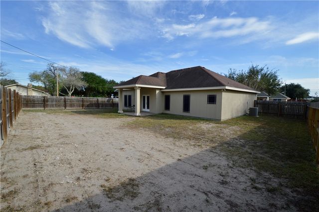 1717 Agarito Ave, Alice, TX 78332